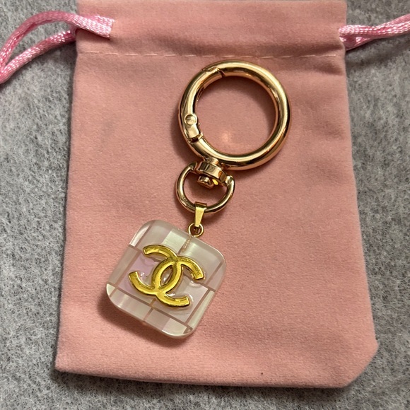 Gold Logo Iridescent Bag Charm/Keychain - Picture 1 of 3